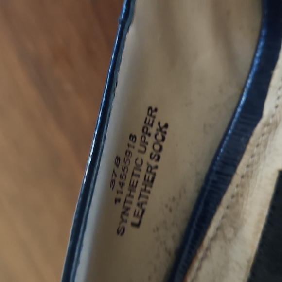 💙 10 for $20 Jeanne Beker Navy Pumps - Picture 7 of 8